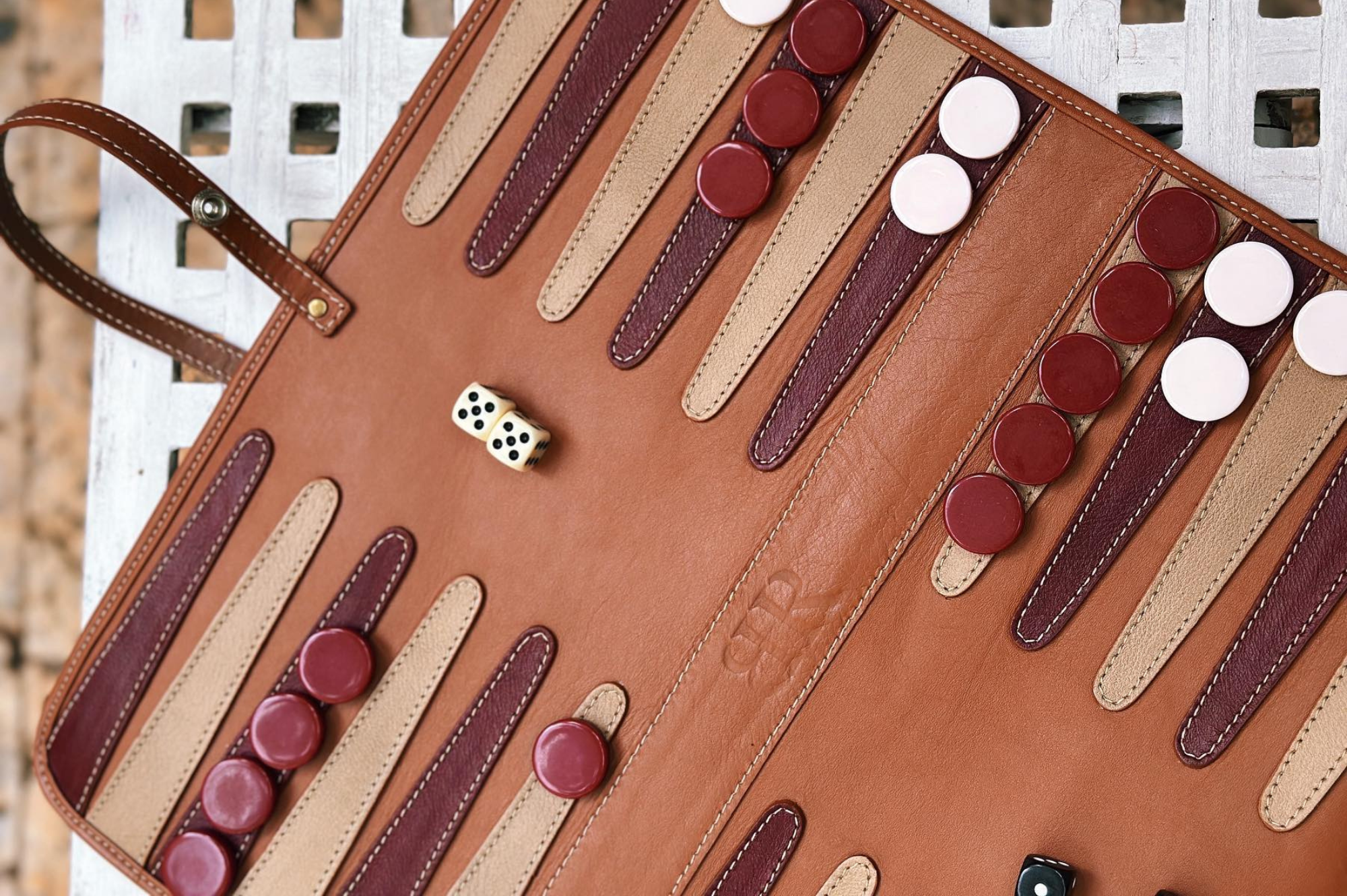 ¡El backgammon, uno de los juegos más antiguos de la historia! - BEHAR