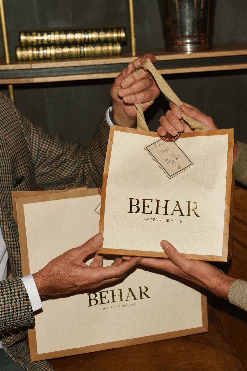 ESTUCHE DE CACHO PERSONALIZADO. - BEHAR